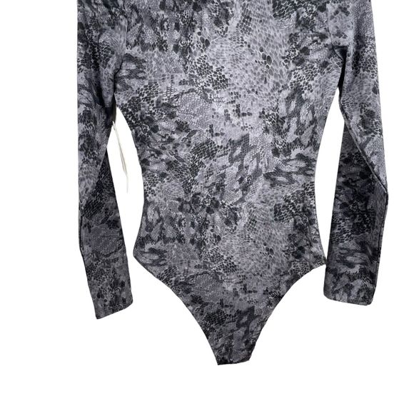 Aqua Bloomingdales Bodysuit Gray XS Polyester Blend Snake Print Sweetheart Neck - Picture 6 of 11